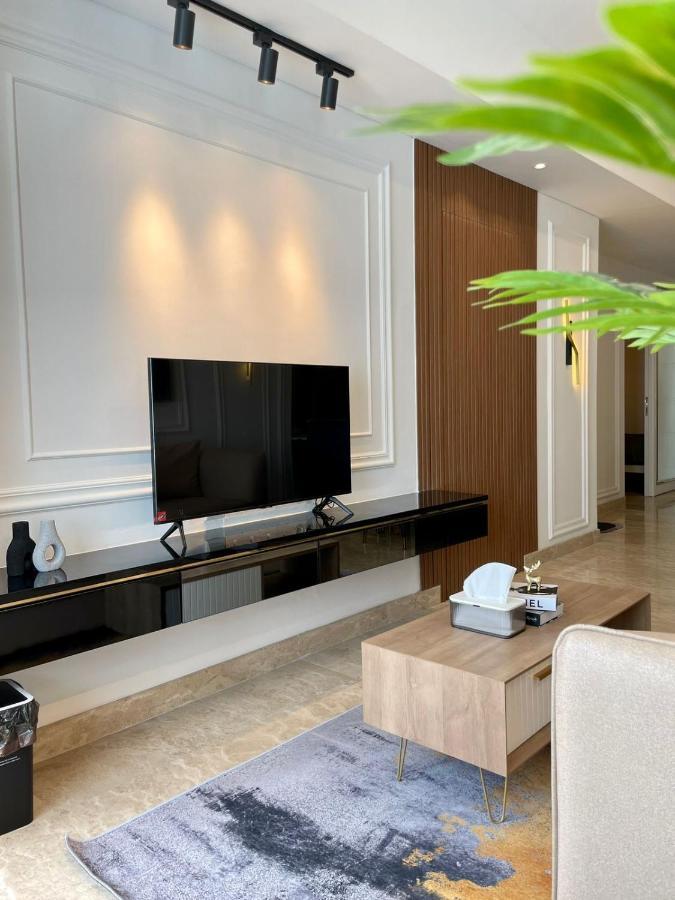 Insta-worthy Staycation At 2br Luxury - Podomoro Empire Tower